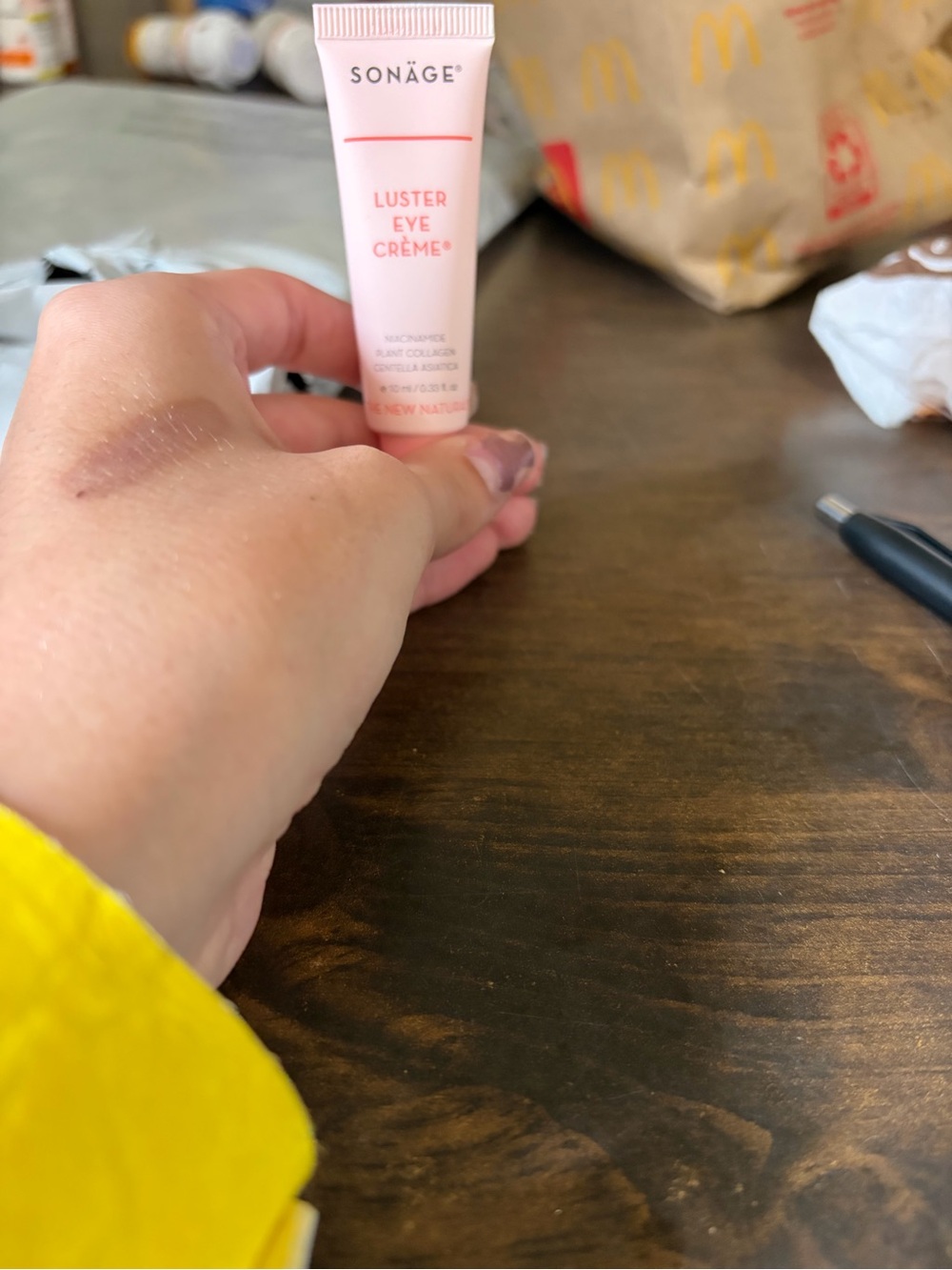 Sonäge Luster Eye Crème - Pink Eye Primer